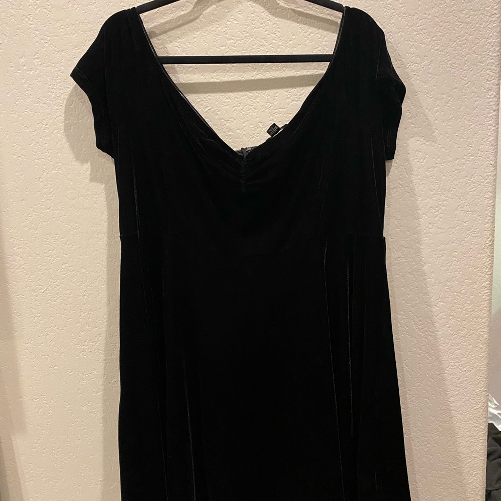 FOREVER 21 PLUS SIZE 3X off the shoulder dress